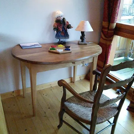 Chambres D'hotes L'oree Des Bornes 아파트 Évires