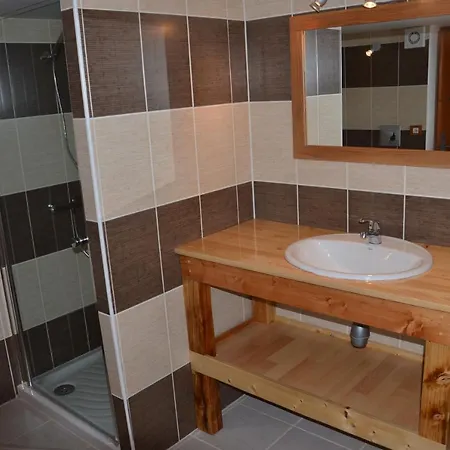 Chambres D'hotes L'oree Des Bornes Apartman